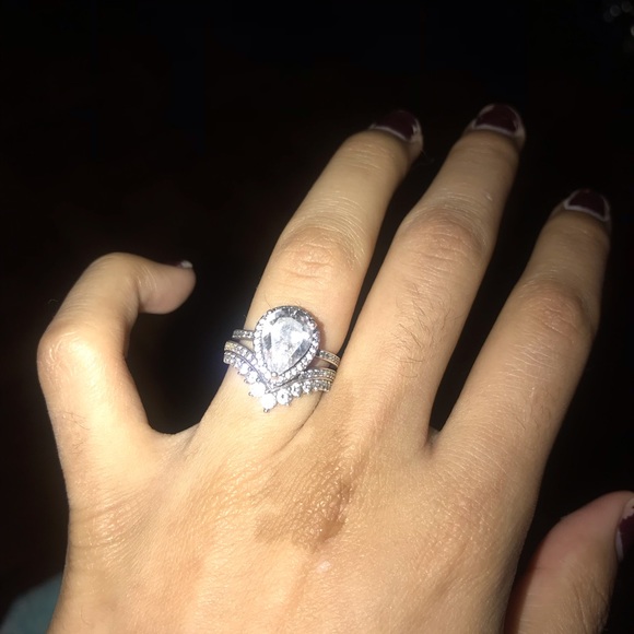 Pandora teardrop set size 5 - Picture 2 of 3